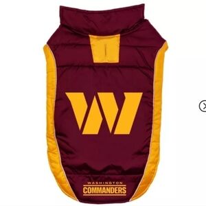 NFL Washington Commanders Dog Puffer Jacket Size Medium NEW with Tags